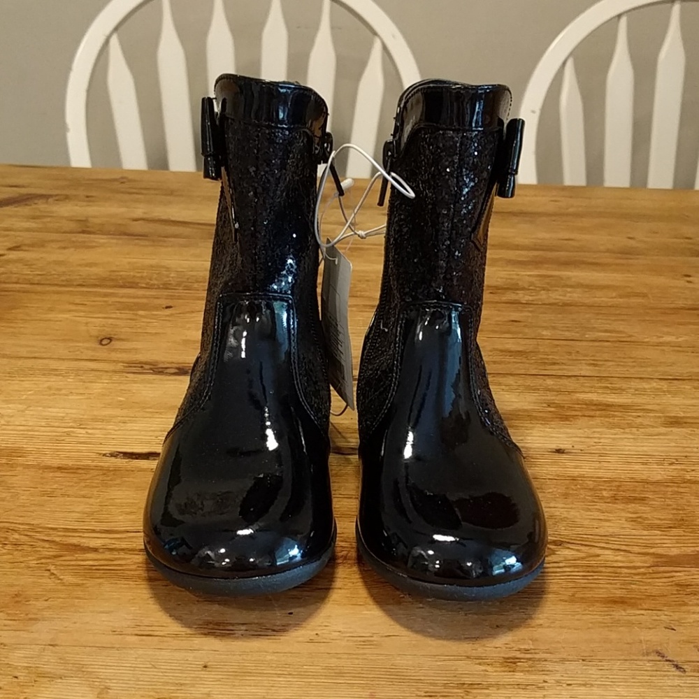 NWT Girls Black Boots *11*